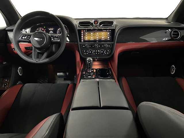 21:Bentley Bentayga, SUV, Cambrian Grey, Bentley Madrid