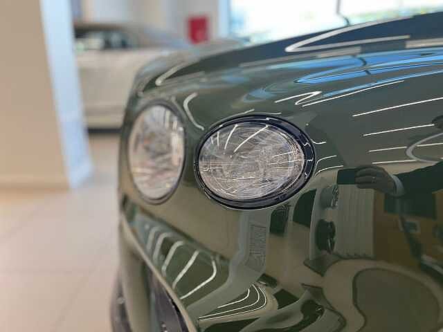 5:Bentley Bentayga, SUV, British Racing Green 4 (Solid), Bentley Madrid