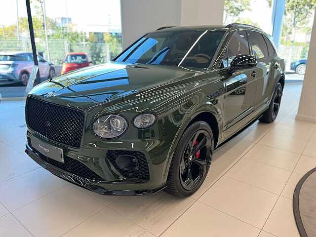 0:Bentley Bentayga, SUV, British Racing Green 4 (Solid), Bentley Madrid