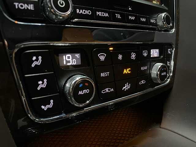 21:Bentley Continental GT, Coupe, Midnight Emerald, Bentley Madrid