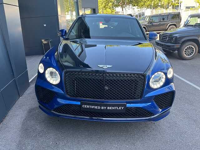 5:Bentley Bentayga, SUV, Black Sapphire over Sequin Blue, Bentley Madrid